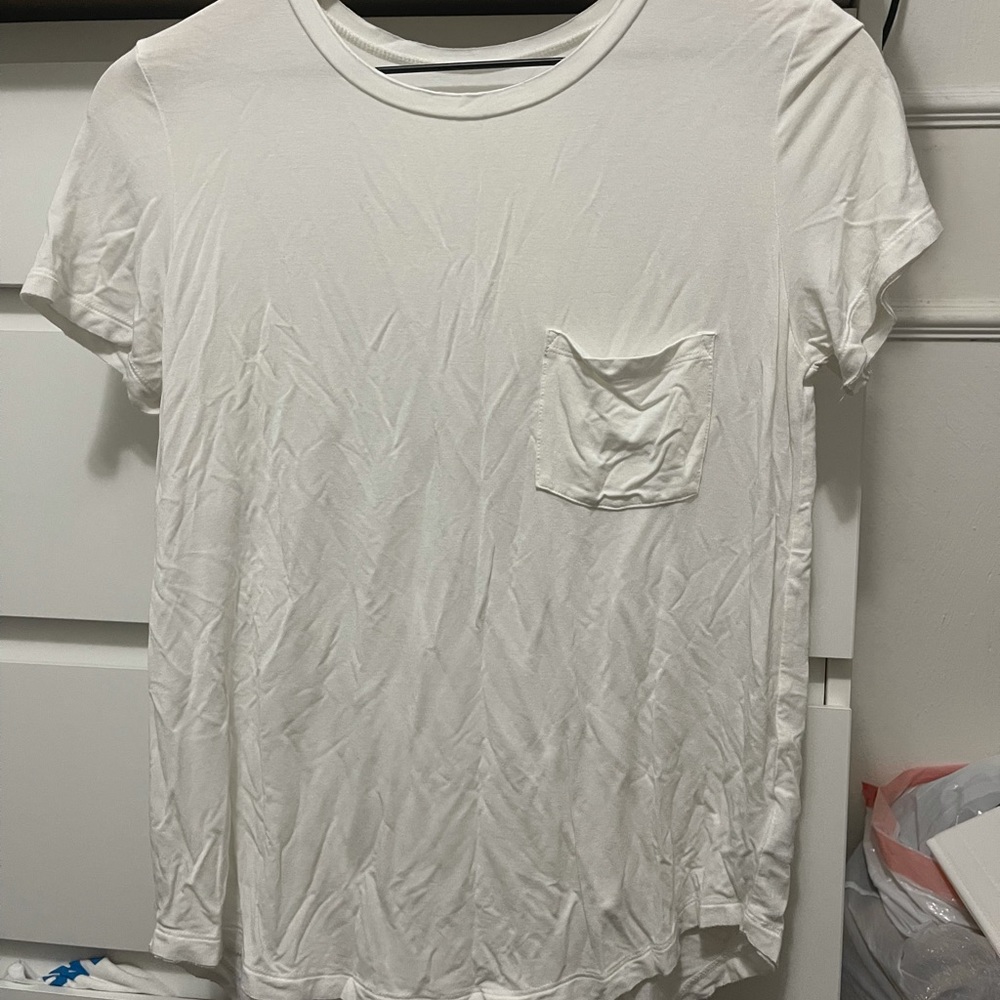 American eagle t shirt